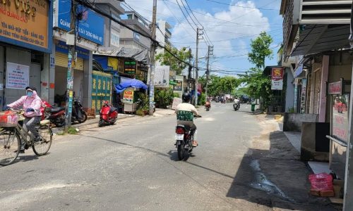 Bán Nhà mặt tiền ĐHT11 phường đông hưng thuận Q12  ▪️DT : 6 X 20 cấp 4 có gác suốt.